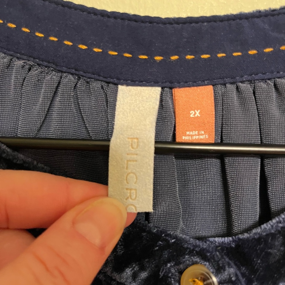Pilcro by Anthropologie Navy Velvet Button-Front Women's Top size 2X - Picture 14 of 15